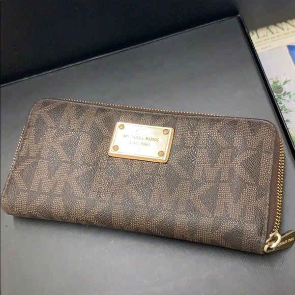 michael kors established